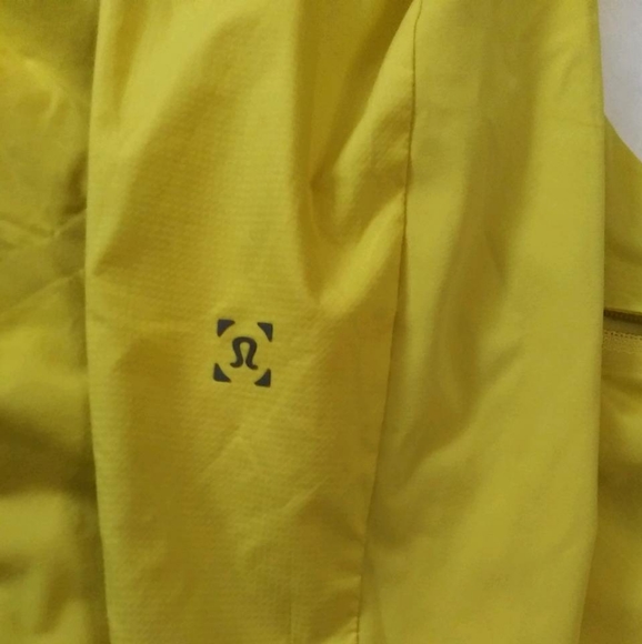 Lululemon men's active jacket - Picture 12 of 13
